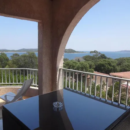 Les Pieds Dans L'eau Porto-Vecchio (Corsica)