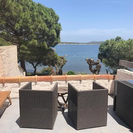 Vakantiehuis Les Pieds Dans L'eau Porto-Vecchio (Corsica)