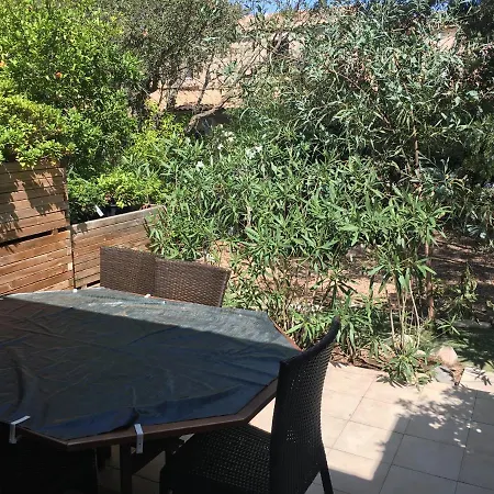 Les Pieds Dans L'eau Porto-Vecchio (Corsica)