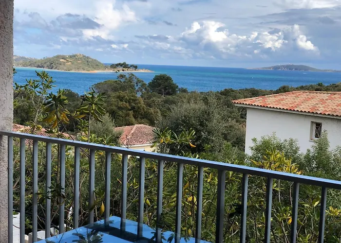 Les Pieds Dans L'eau Porto-Vecchio (Corsica)
