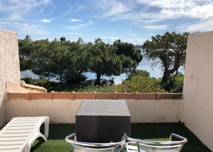 Les Pieds Dans L'eau Holiday home