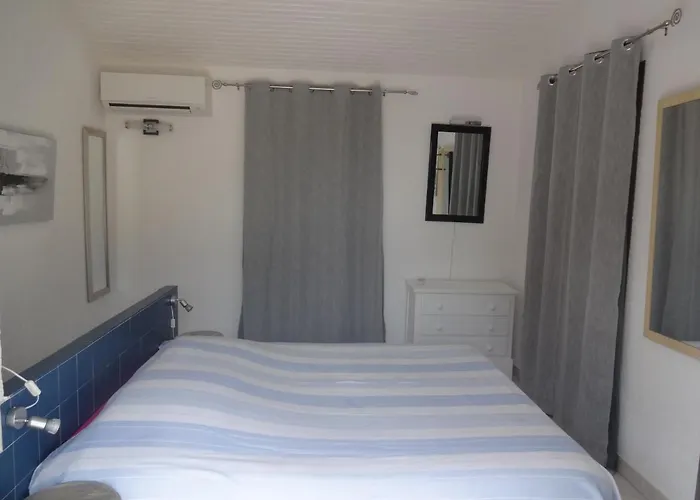 Holiday home Les Pieds Dans L'eau Porto-Vecchio (Corsica)