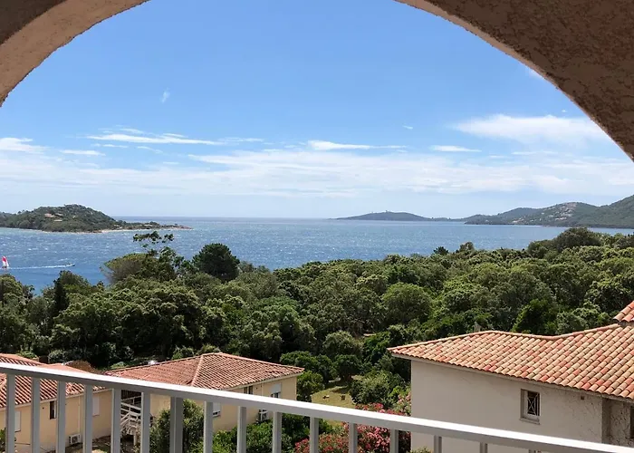 Les Pieds Dans L'eau Holiday home