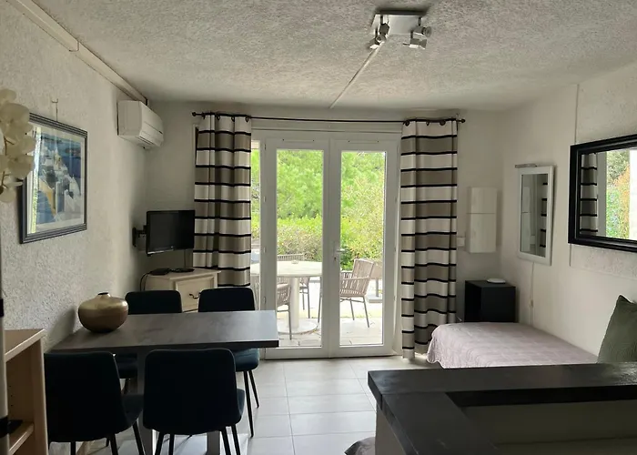 Les Pieds Dans L'eau * Porto-Vecchio (Corsica)